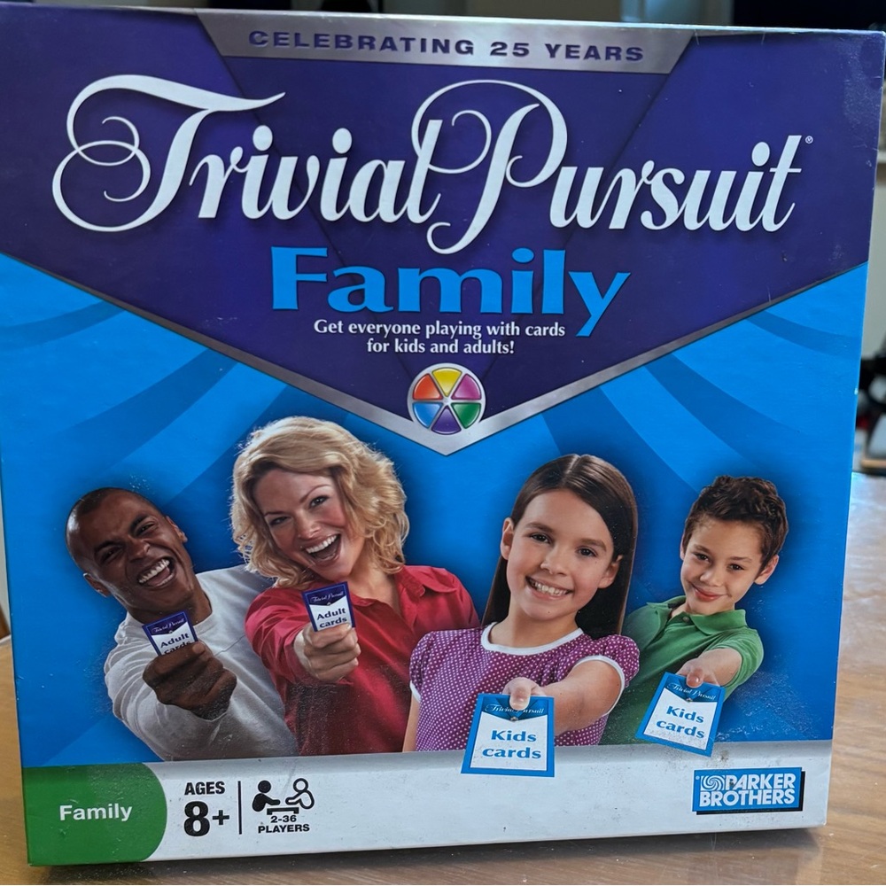 Trivial Pursuit Family Edition Board Game - Blue